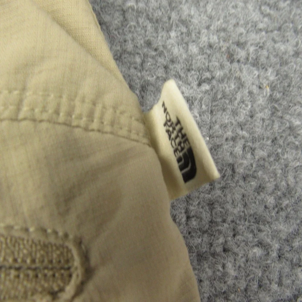 The North Face Shorts Men‎ Large Beige Nylon Outdoor Hiking Zipper Stow Pocket
